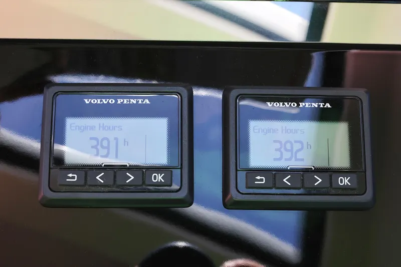 Neo Yacht Photos Pics 