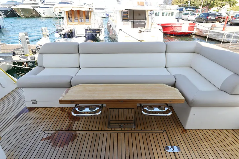 Neo Yacht Photos Pics 