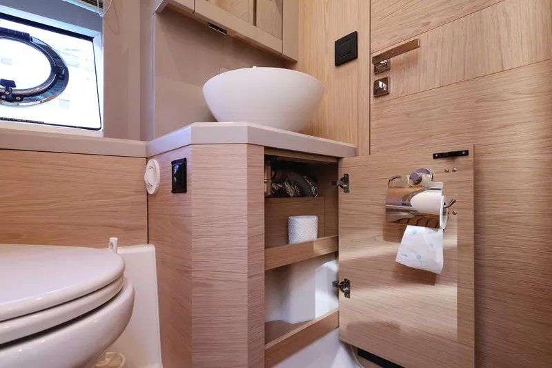 Neo Yacht Photos Pics 