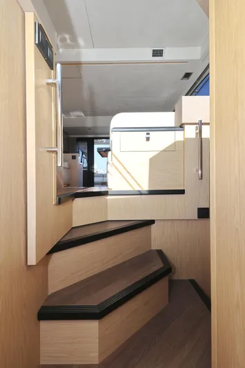 Neo Yacht Photos Pics 