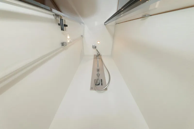 Neo Yacht Photos Pics 