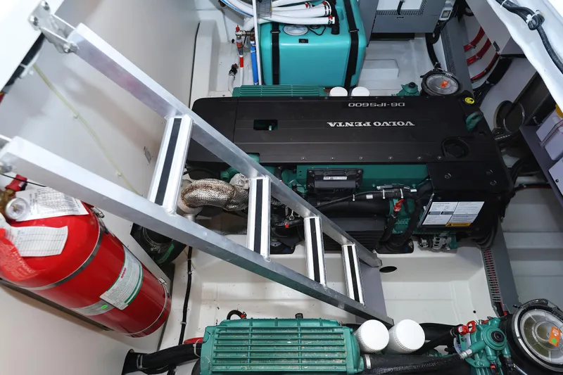 Neo Yacht Photos Pics 