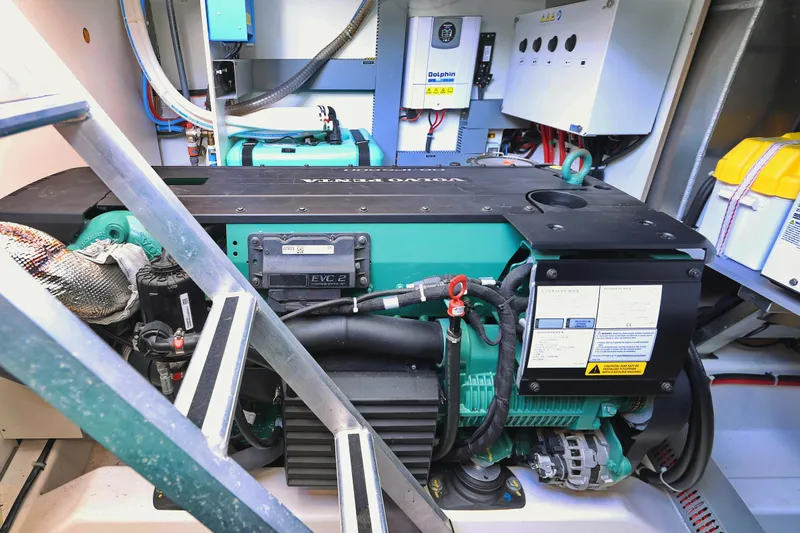 Neo Yacht Photos Pics 