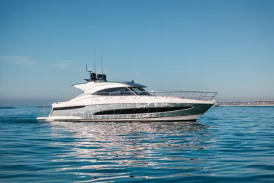 Riviera 4800 Sport Yacht