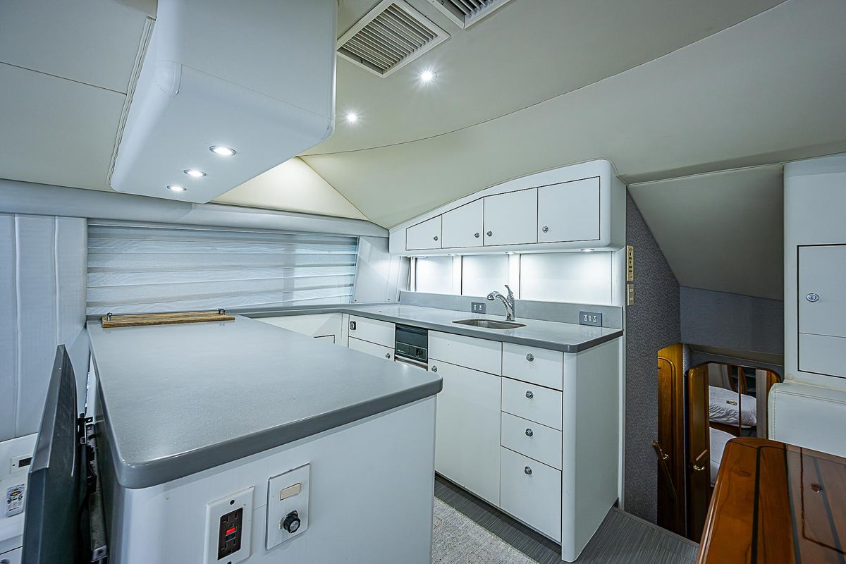2004 Ocean Yachts 52 