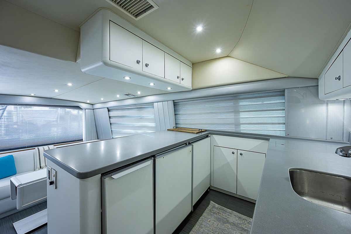 2004 Ocean Yachts 52 