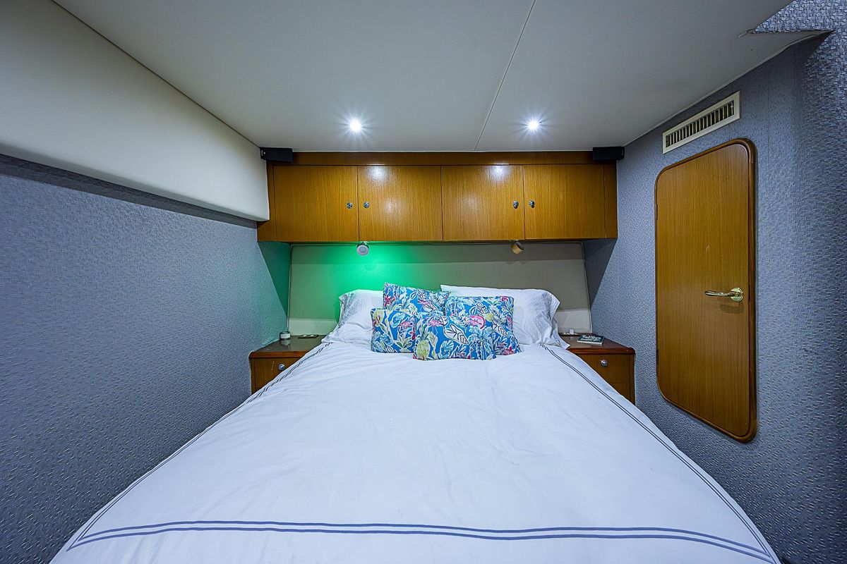 2004 Ocean Yachts 52 