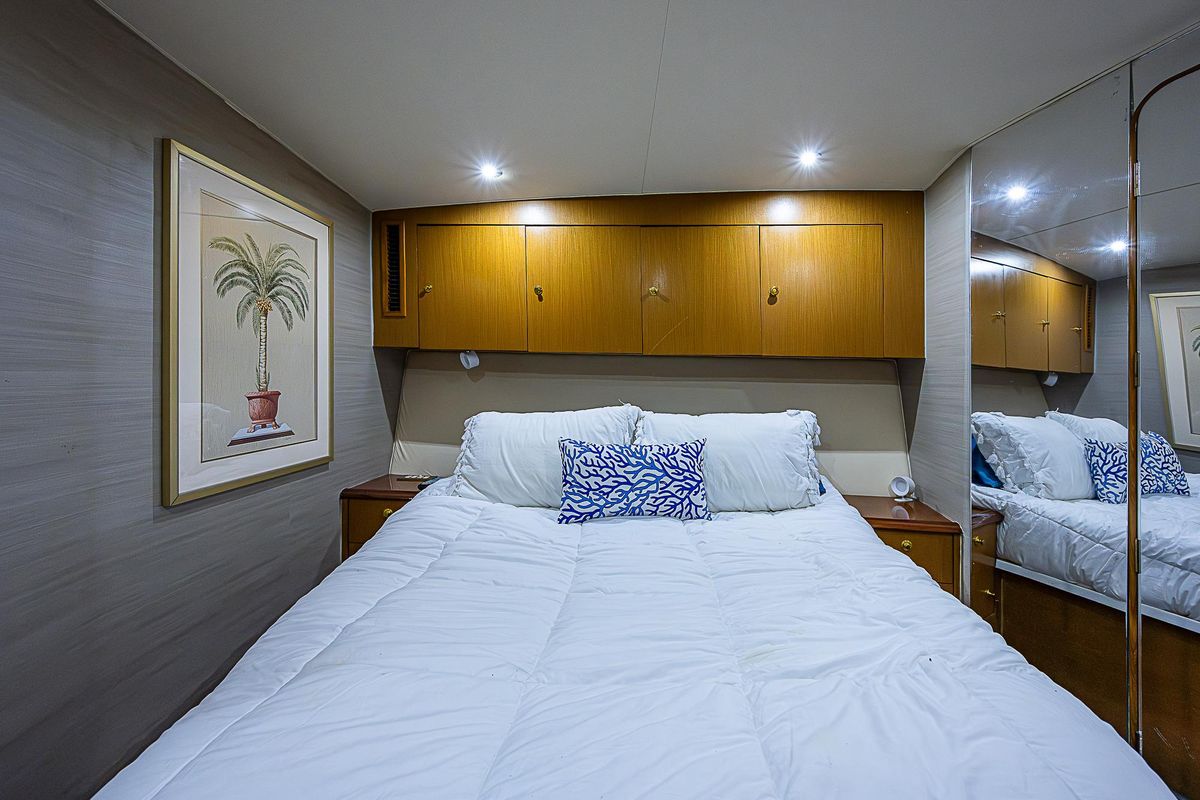 2004 Ocean Yachts 52 