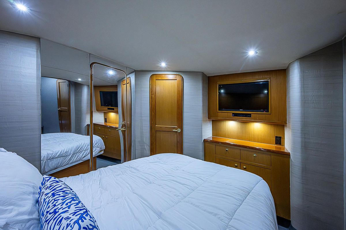 2004 Ocean Yachts 52 