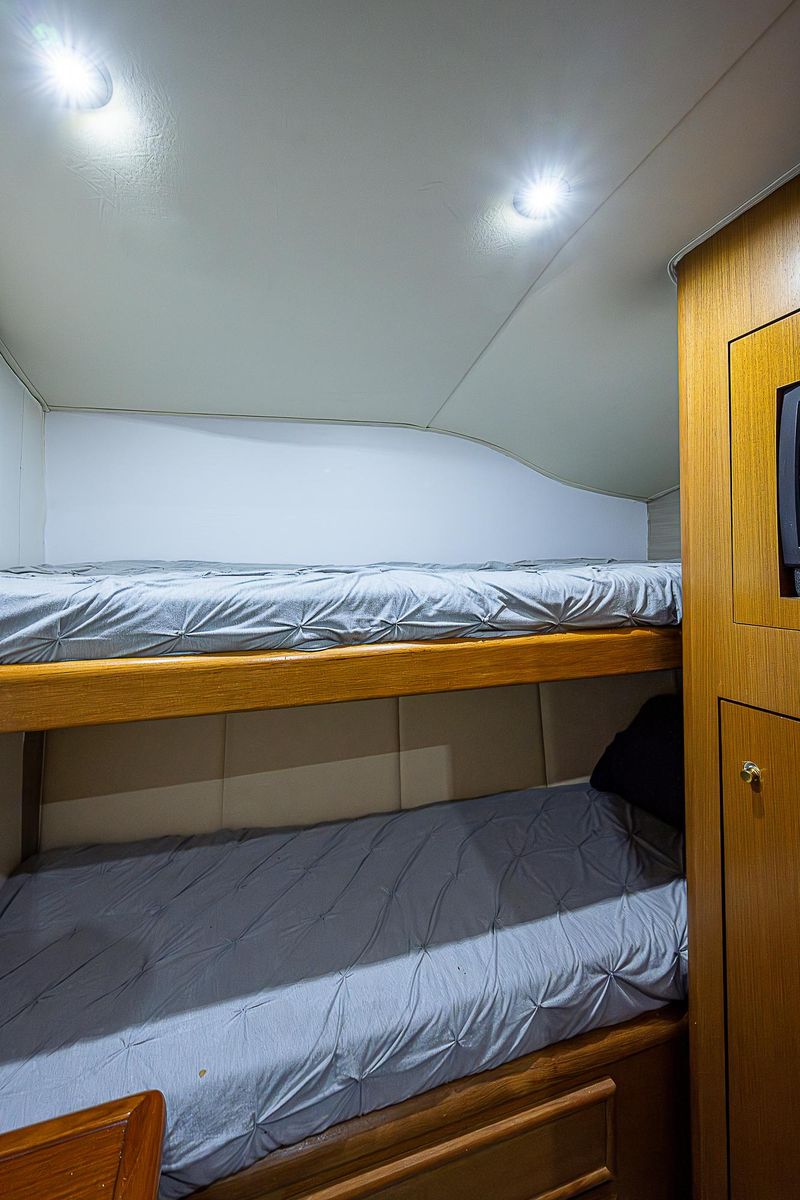 2004 Ocean Yachts 52 