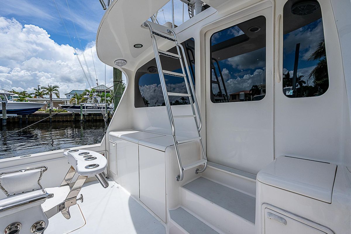 2004 Ocean Yachts 52 