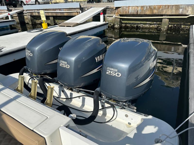 2006 Hydra-Sports Vector 3300 CC
