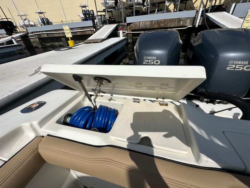 2006 Hydra-Sports Vector 3300 CC