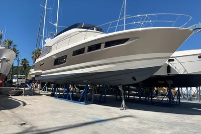 Prestige 560