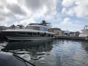 2018 Prestige 560 Fly