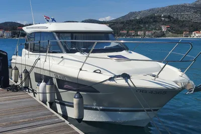 Jeanneau NC 9