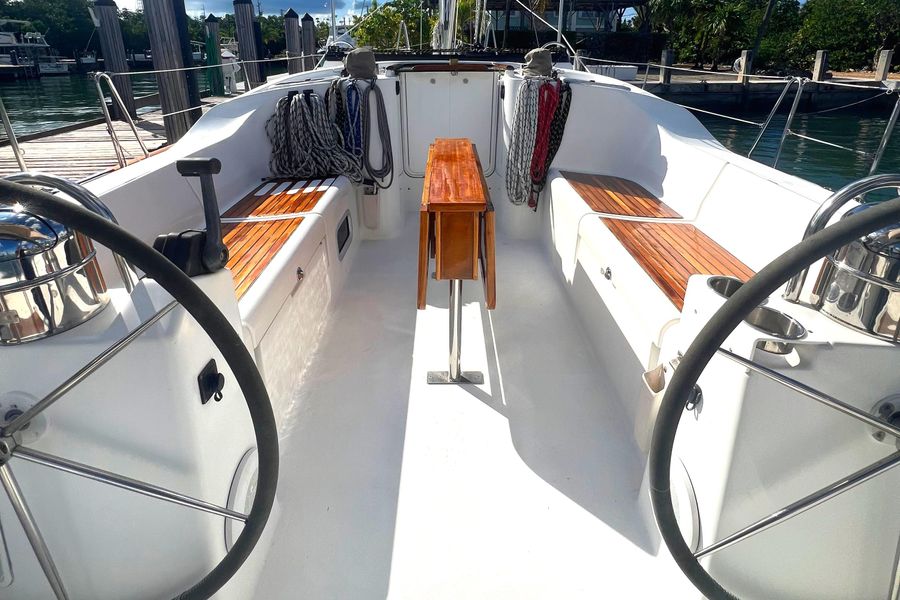 2001 Beneteau 473