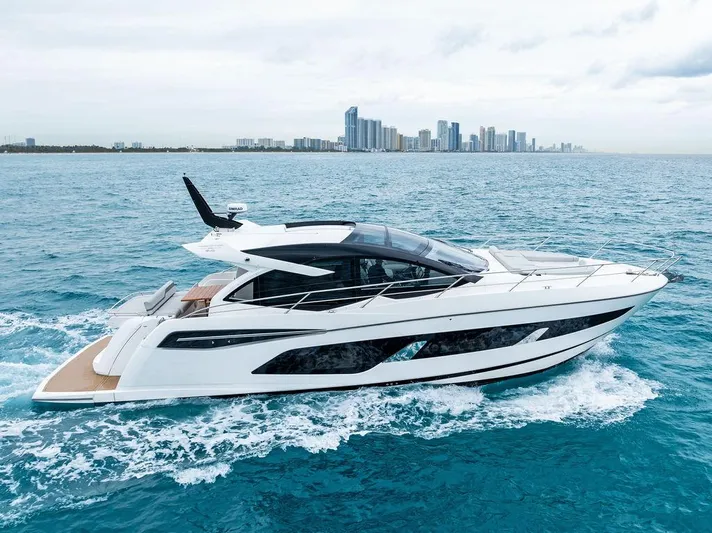 Predator Evo Yacht Photos Pics 