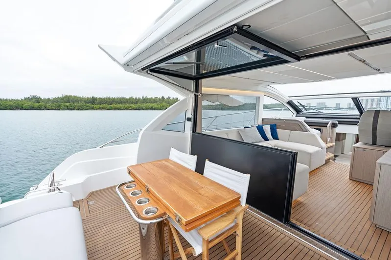 Predator Evo Yacht Photos Pics 