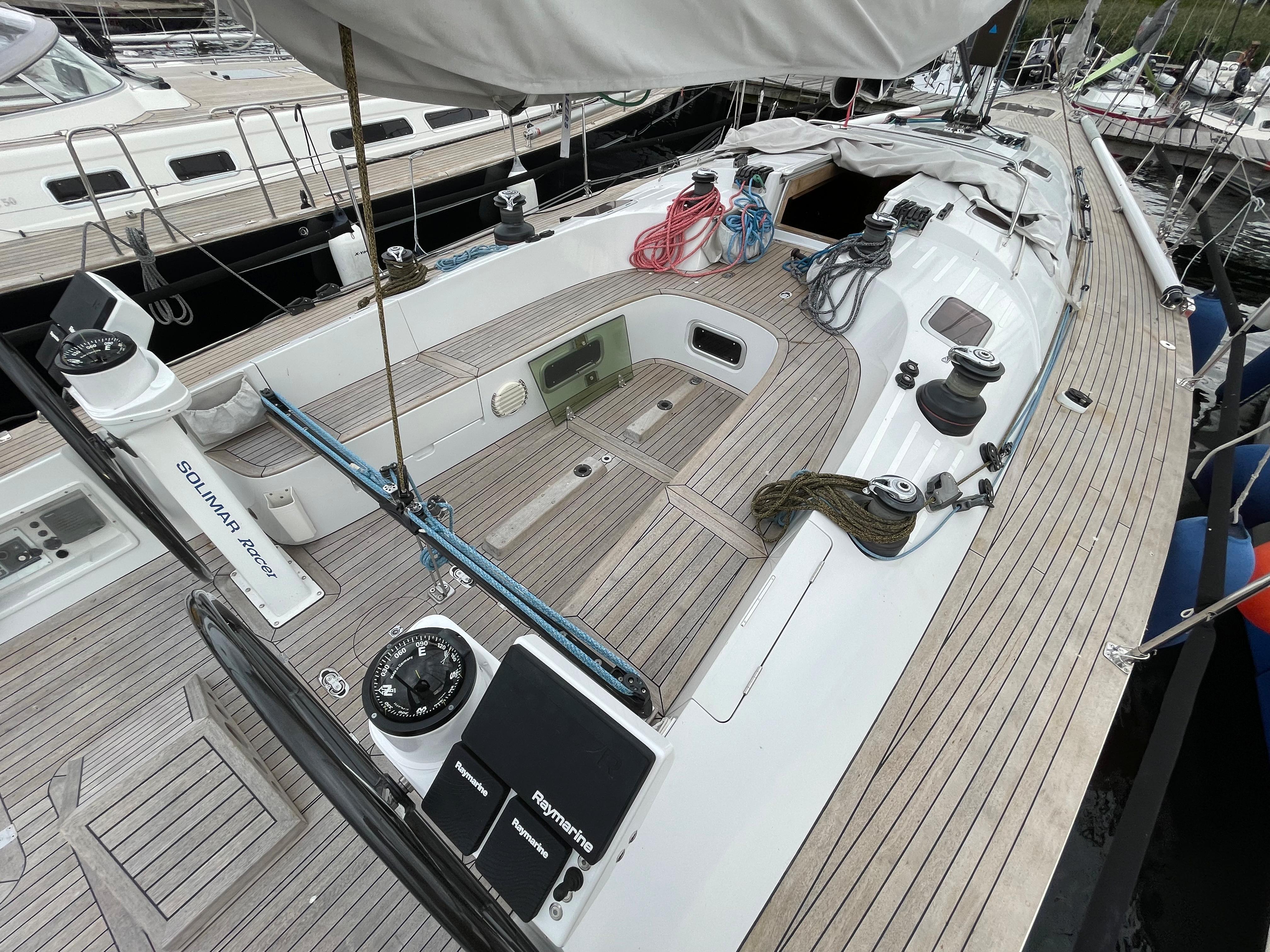 Sleek 2005 Comet 45 S sailboat deck with modern rigging and spacious layout.