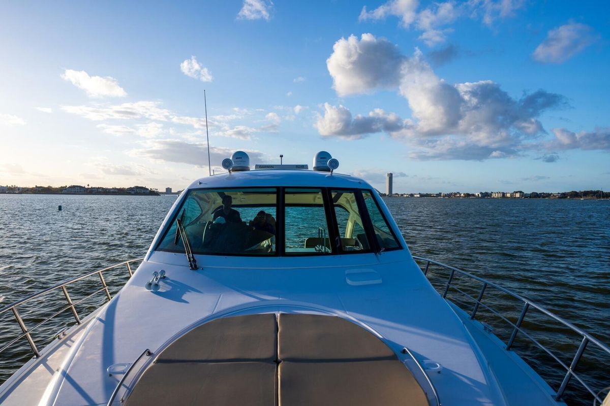 2013 Cruisers Yachts 54 