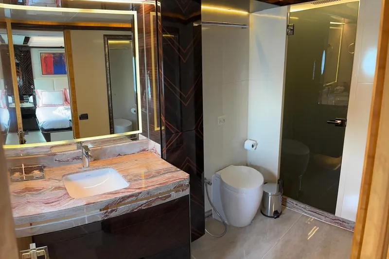 Elza Of London Yacht Photos Pics Luxurious bathroom on 2015 Majesty 122 yacht with modern fixtures and elegant design.