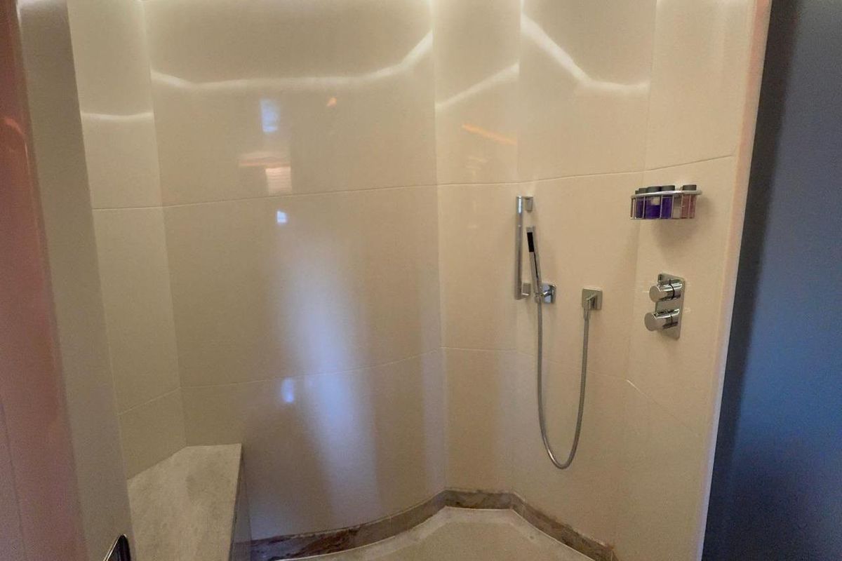 2015 Majesty 122 
