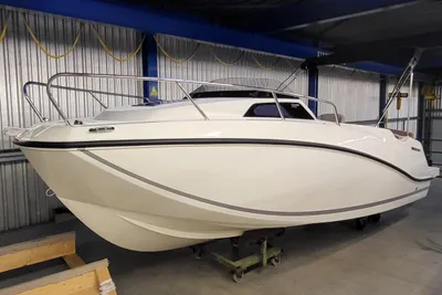 2025 Quicksilver Activ 555 Cabin