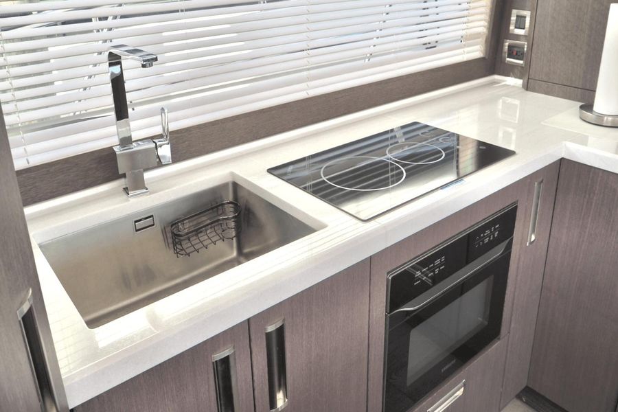 2021 Galeon 550 Fly