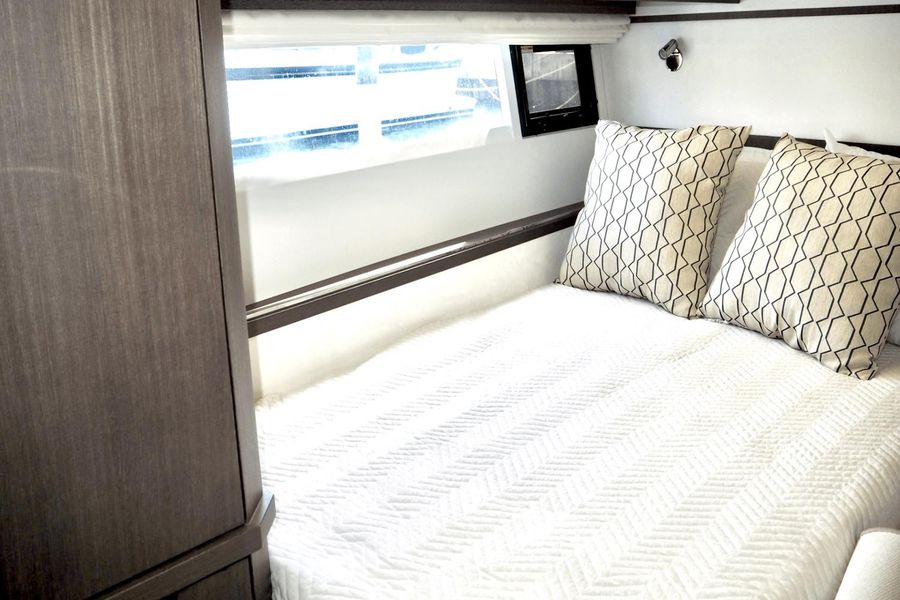 2021 Galeon 550 Fly