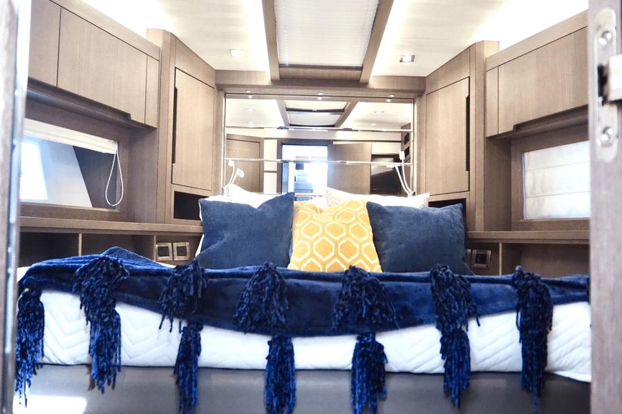 2021 Galeon 550 Fly