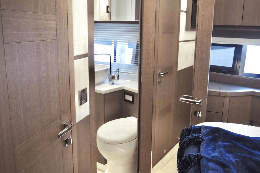 2021 Galeon 550 Fly