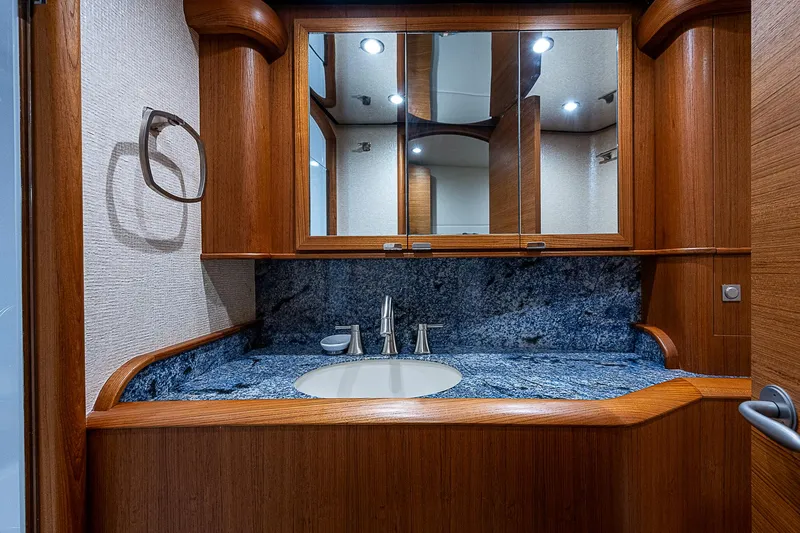 Boobah Yacht Photos Pics 