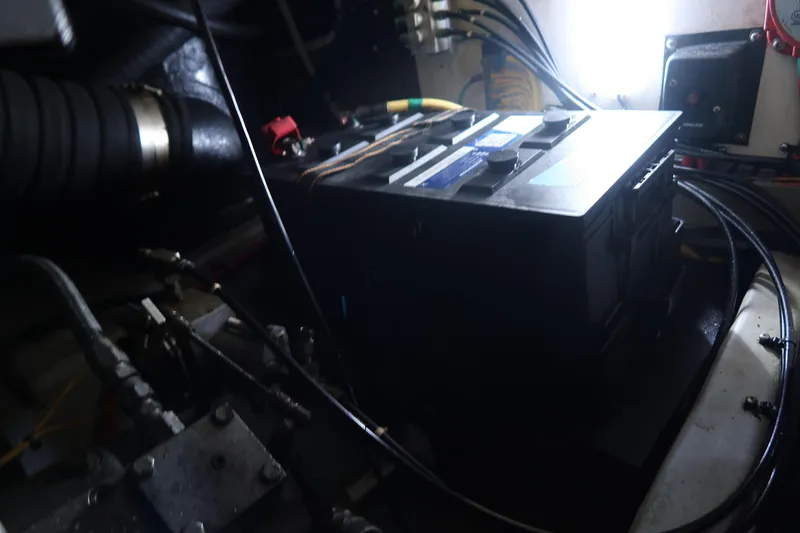 Doran Yacht Photos Pics Battery compartment of 2002 Luhrs 40 Convertible boat, showing wiring and connections.