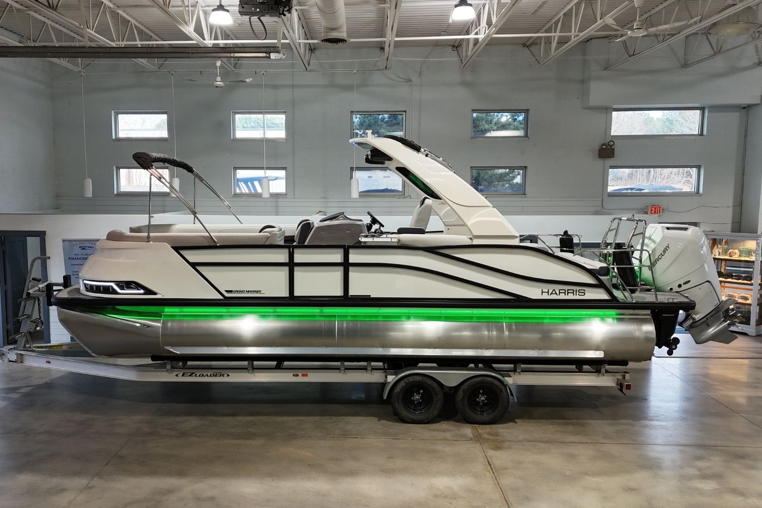 Harris Grand Mariner 250