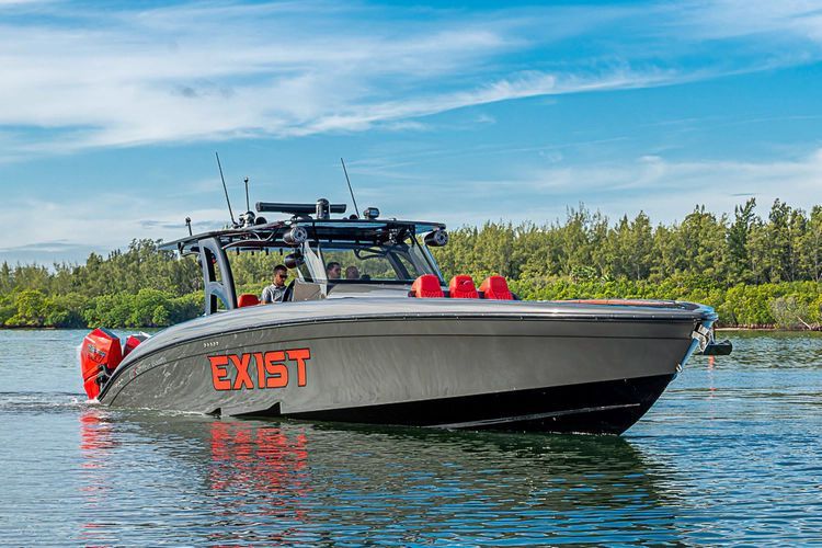 2021 Midnight Express 43 