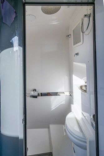 2021 Midnight Express 43 