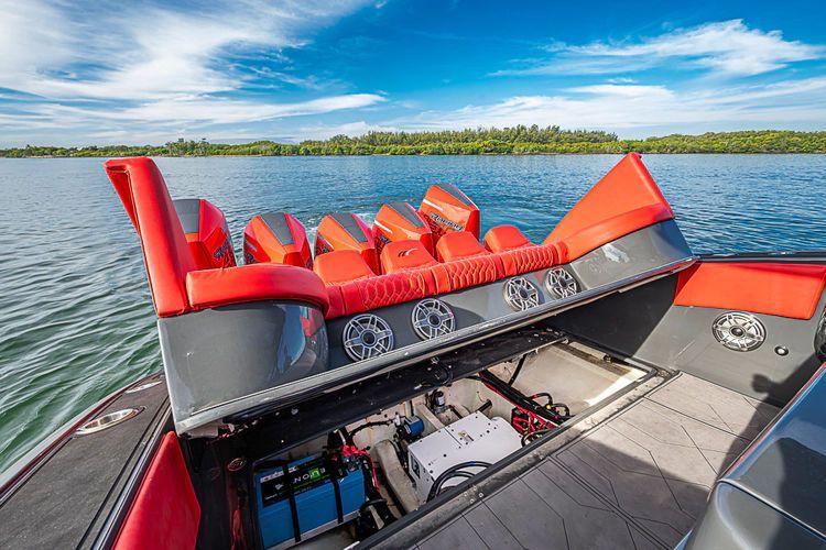 2021 Midnight Express 43 