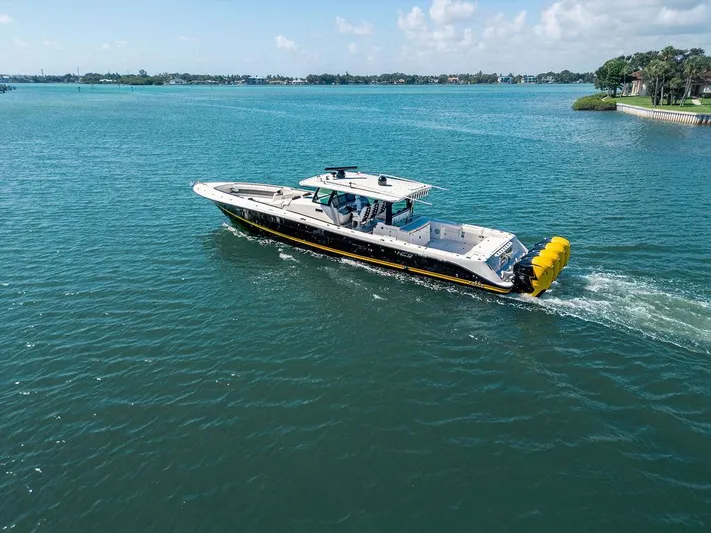 Three M's Yacht Photos Pics 