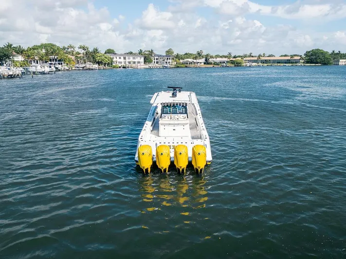 Three M's Yacht Photos Pics 