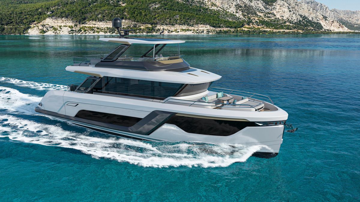 2025 Custom 71 