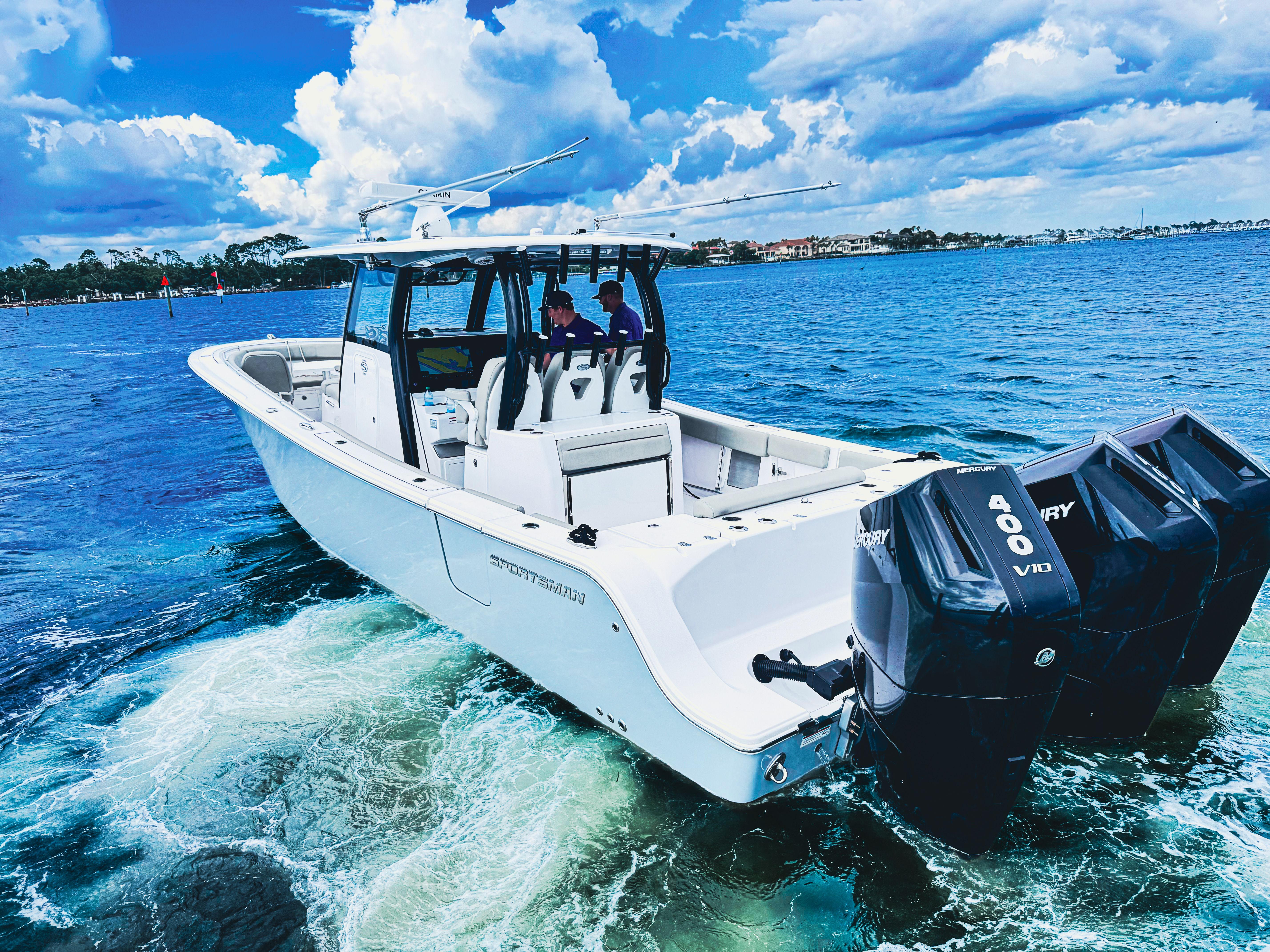 Sportsman Open 352 Center Console