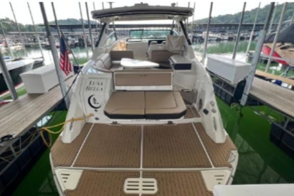 2021 Sea Ray Sundancer 320 Coupe