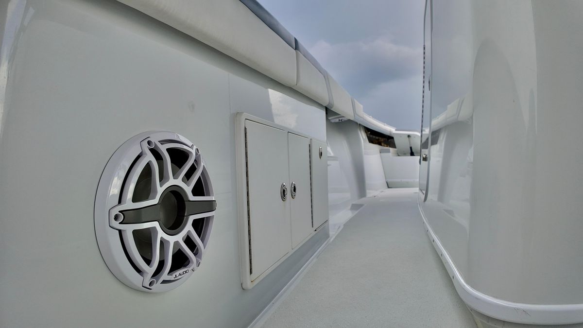 2022 Yellowfin 42 