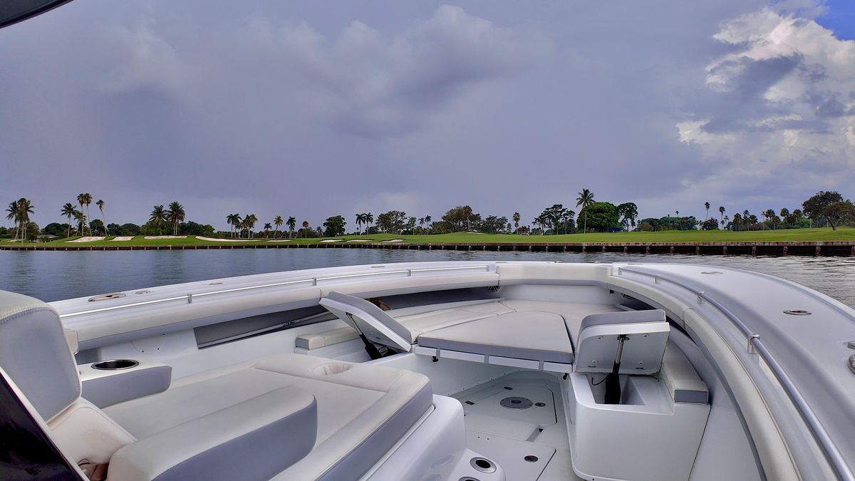 2022 Yellowfin 42 