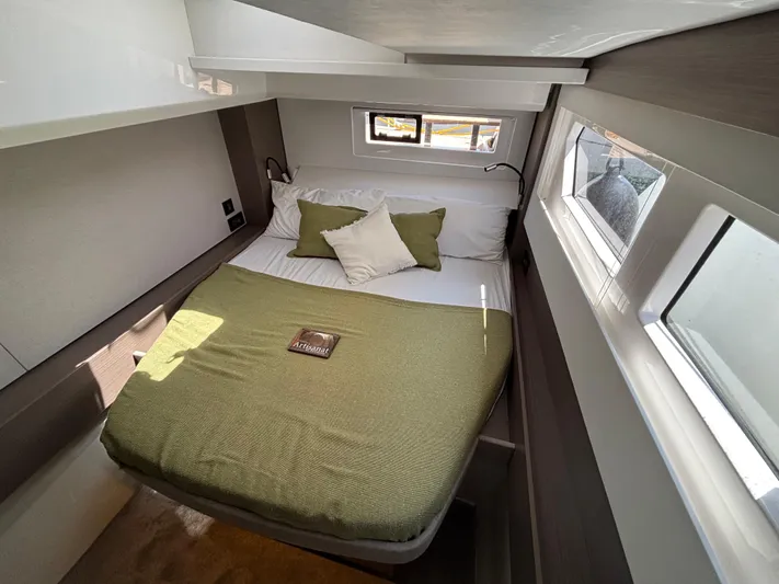 C1011 Yacht Photos Pics 