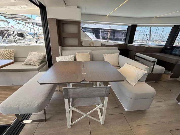 C1011 Yacht Photos Pics 