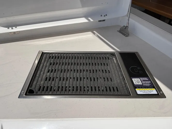 C1011 Yacht Photos Pics 