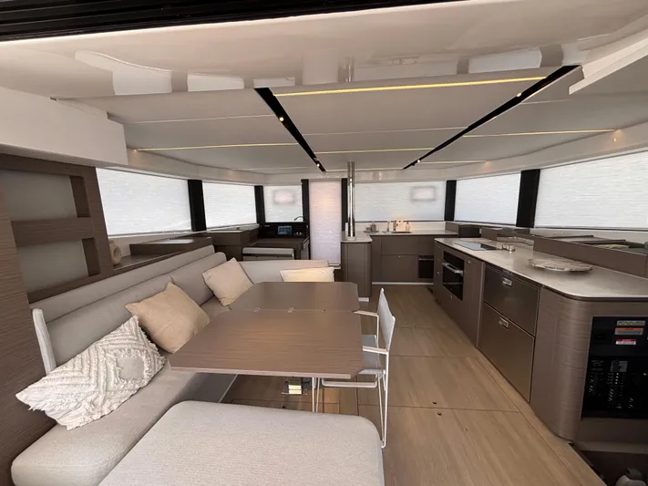 C1011 Yacht Photos Pics 