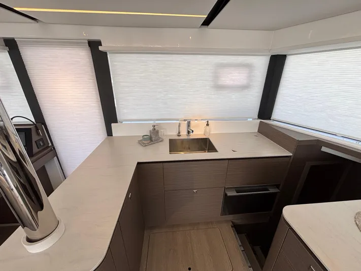 C1011 Yacht Photos Pics 